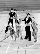 武汉商学院夺双冠中南地区五省体育舞蹈大赛 武汉商学院夺双冠中南地区五省体育舞蹈大赛